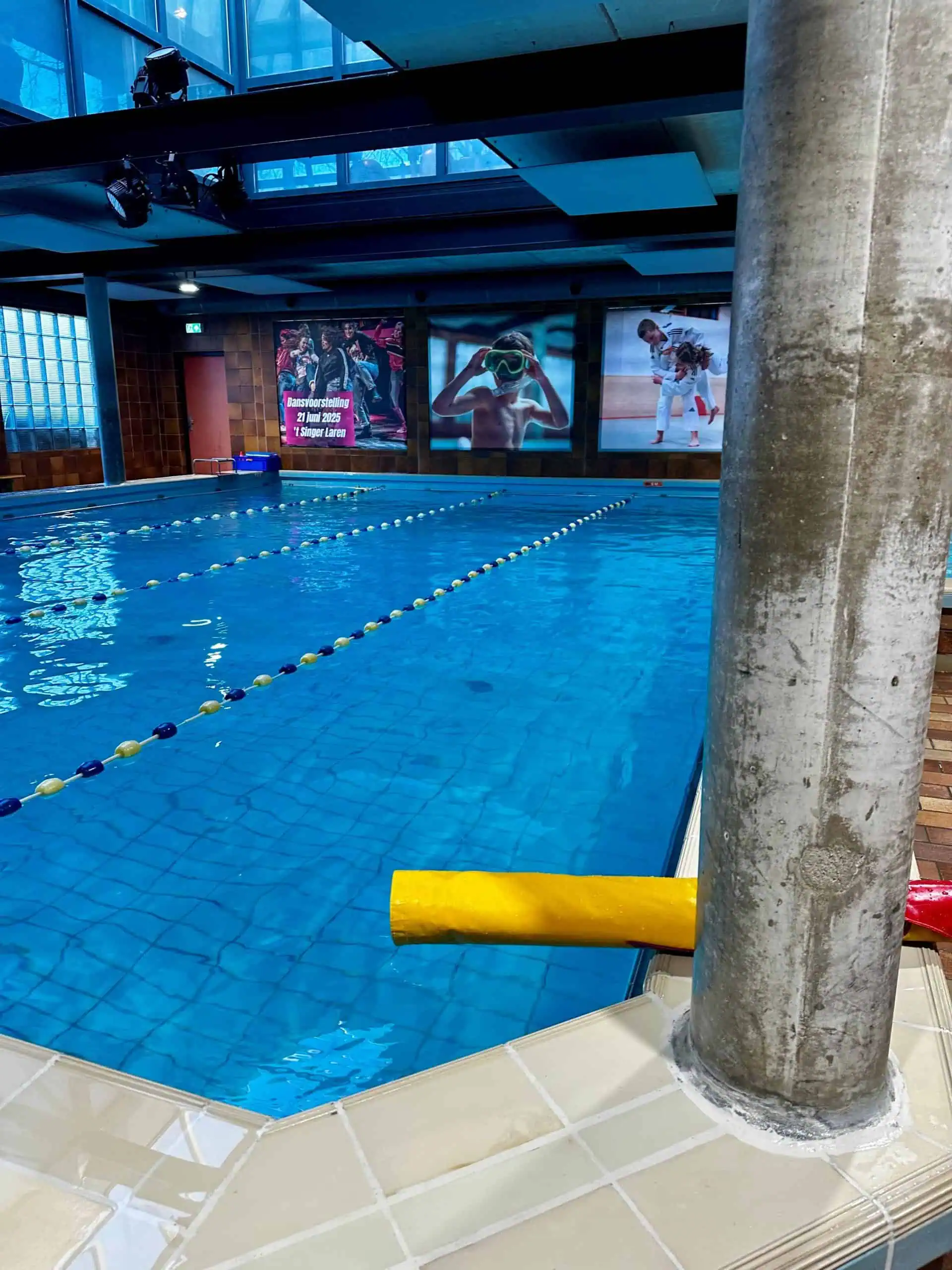 Zwembad Rebel Sport in Huizen — lesbad Zwemschool De Winter Sport waar innovaties worden ontwikkeld
